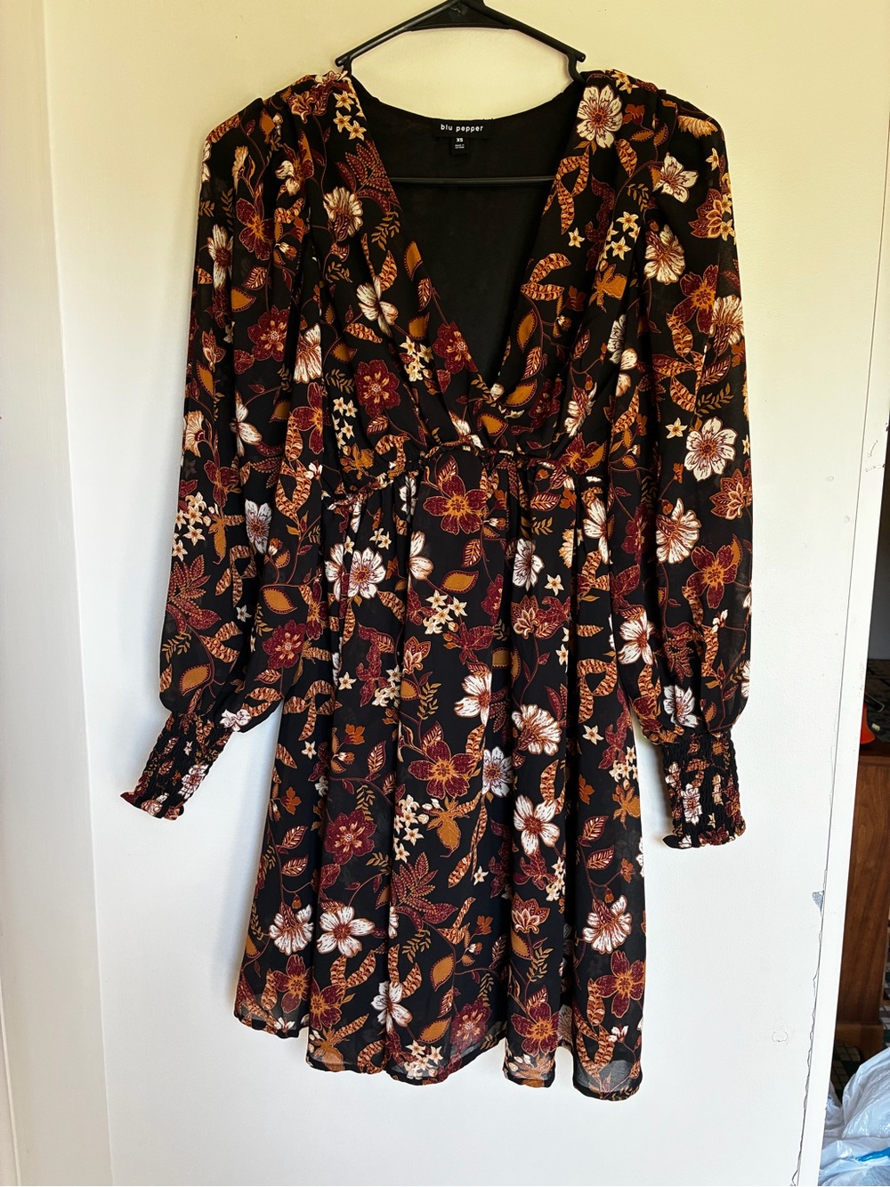 Blu Pepper Black Floral Long-Sleeve V-Neck Dress